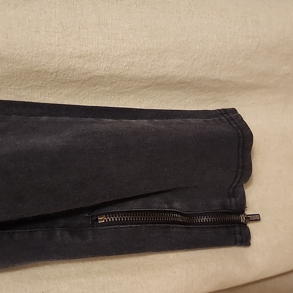 Girls moto-style black jeggings with zipper ankles, size large. - Picture 2 of 5